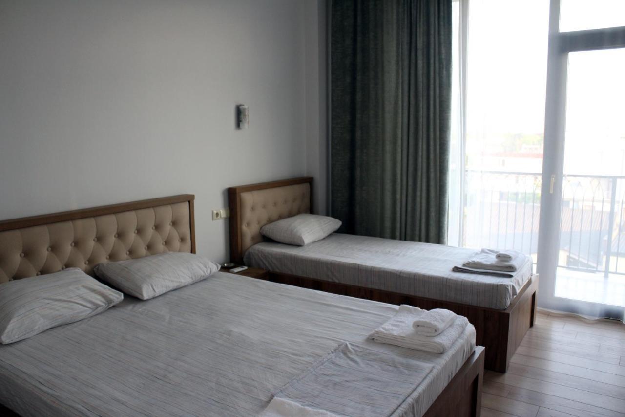 Cozy House Hotell Kobuleti Exteriör bild
